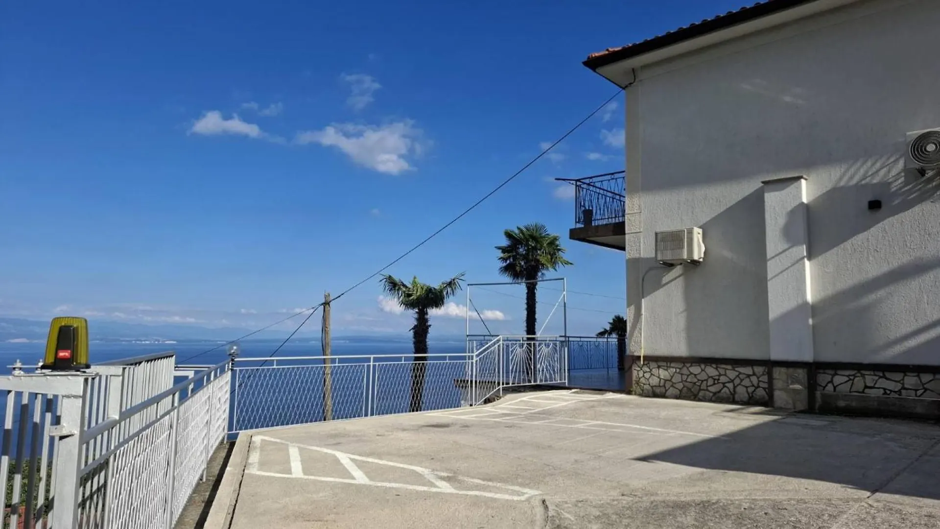 Apartment Tami With Sea View Lovran